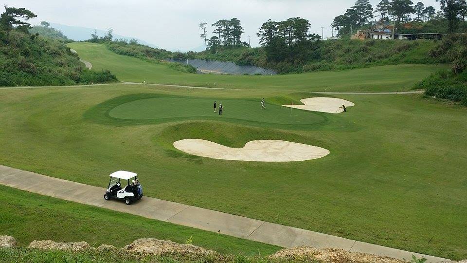 golf course amenities in Pinewoods Subdivision baguio
