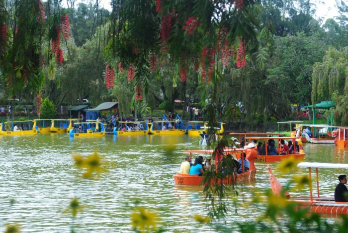Burnham park lake Baguio city